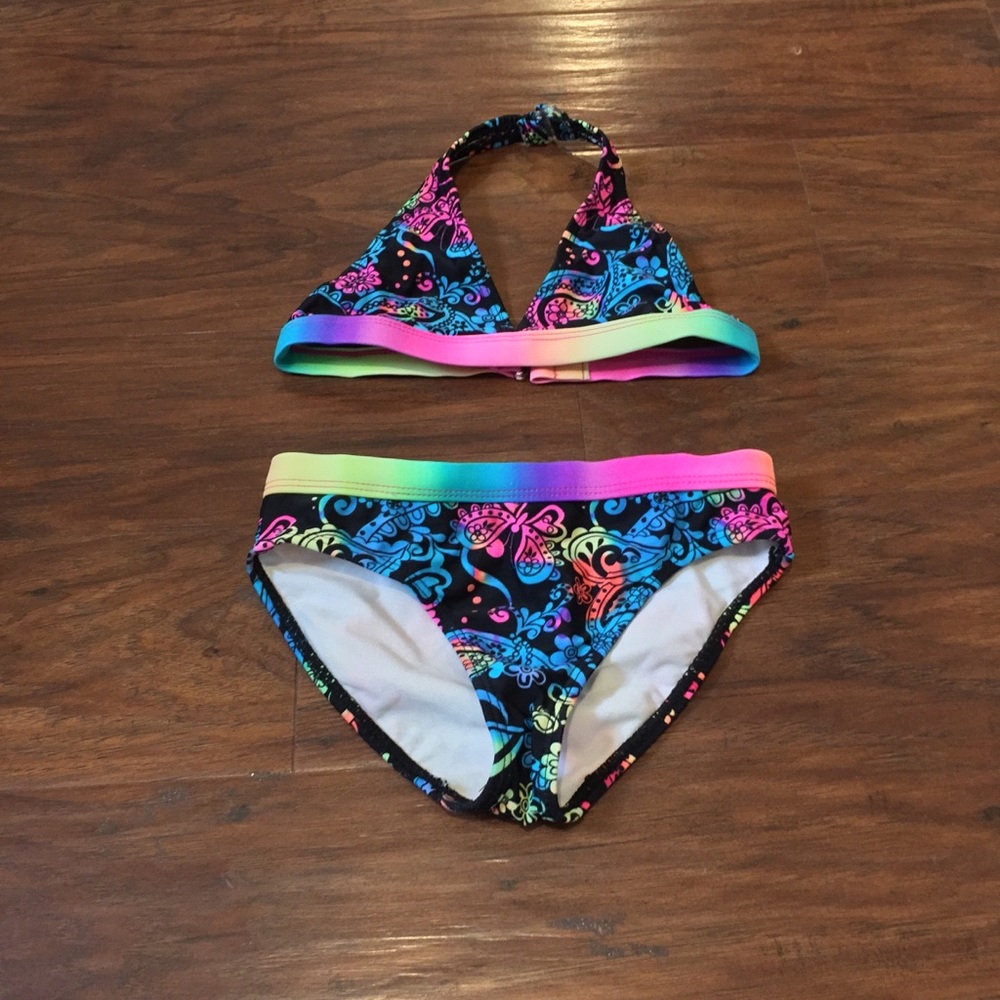 Girl’s bikini